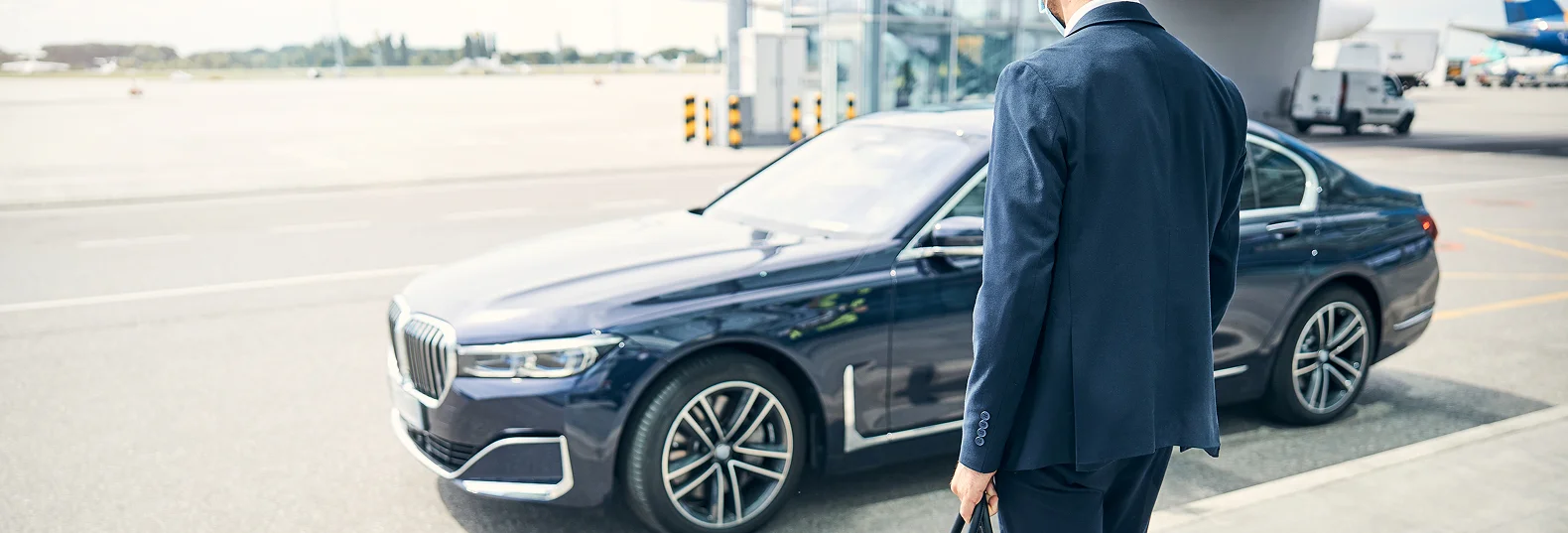 luxury-airport-transfer-to-heathrow-cost